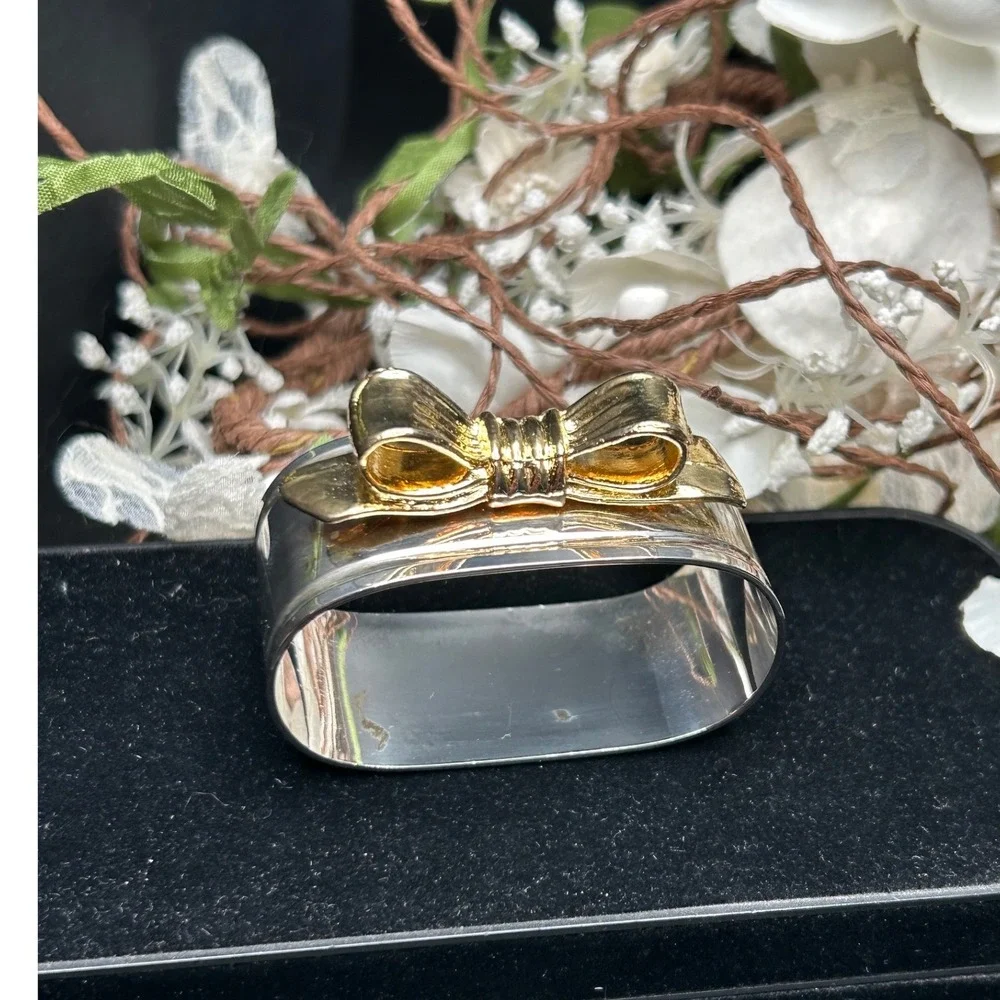 Vintage‎ Silver and Gold Tone Bow Napkin Ring Oval Two Tone Table Decor
